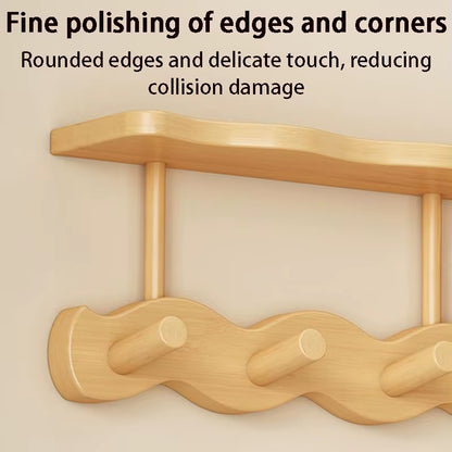 הכירו את מתלה הקיר המושלם לאזור הכניסה: שילוב של עיצוב חכם ומדף פונקציונלי שדואג לשמור על הבית מסודר ומאורגן. אידיאלי לתליית מעילים, צעיפים, תיקים ומפתחות – הכל במקום אחד.