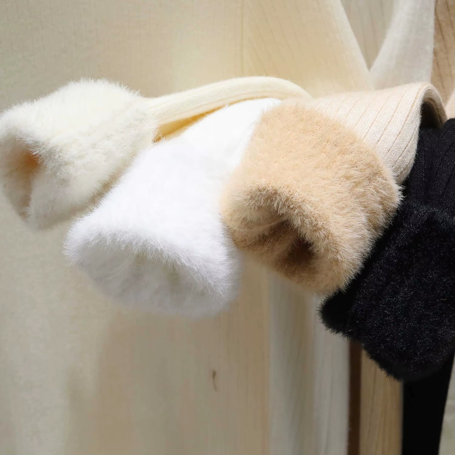 Thick Turtleneck Sweater Women Slim Thicken Plush Velvet Lined Knit Jumper italy Style Simple Base Layer Tops Women Pullover